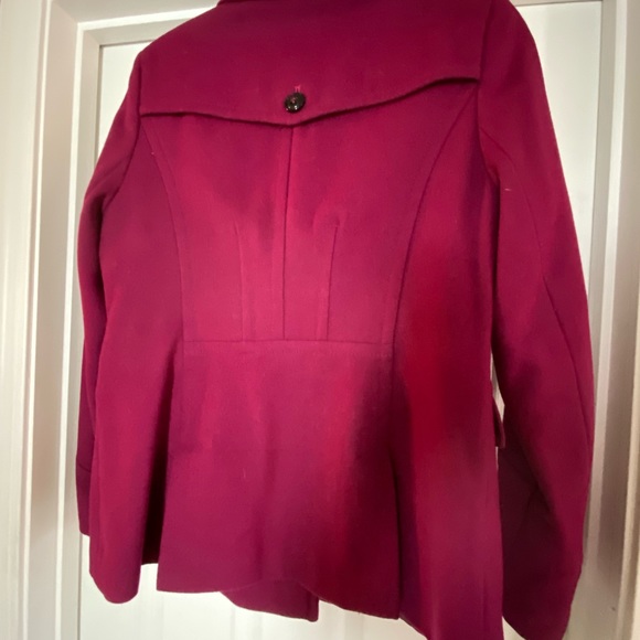 Warm, wool and polyester blend double breasted DKNY jacket. - Picture 3 of 6